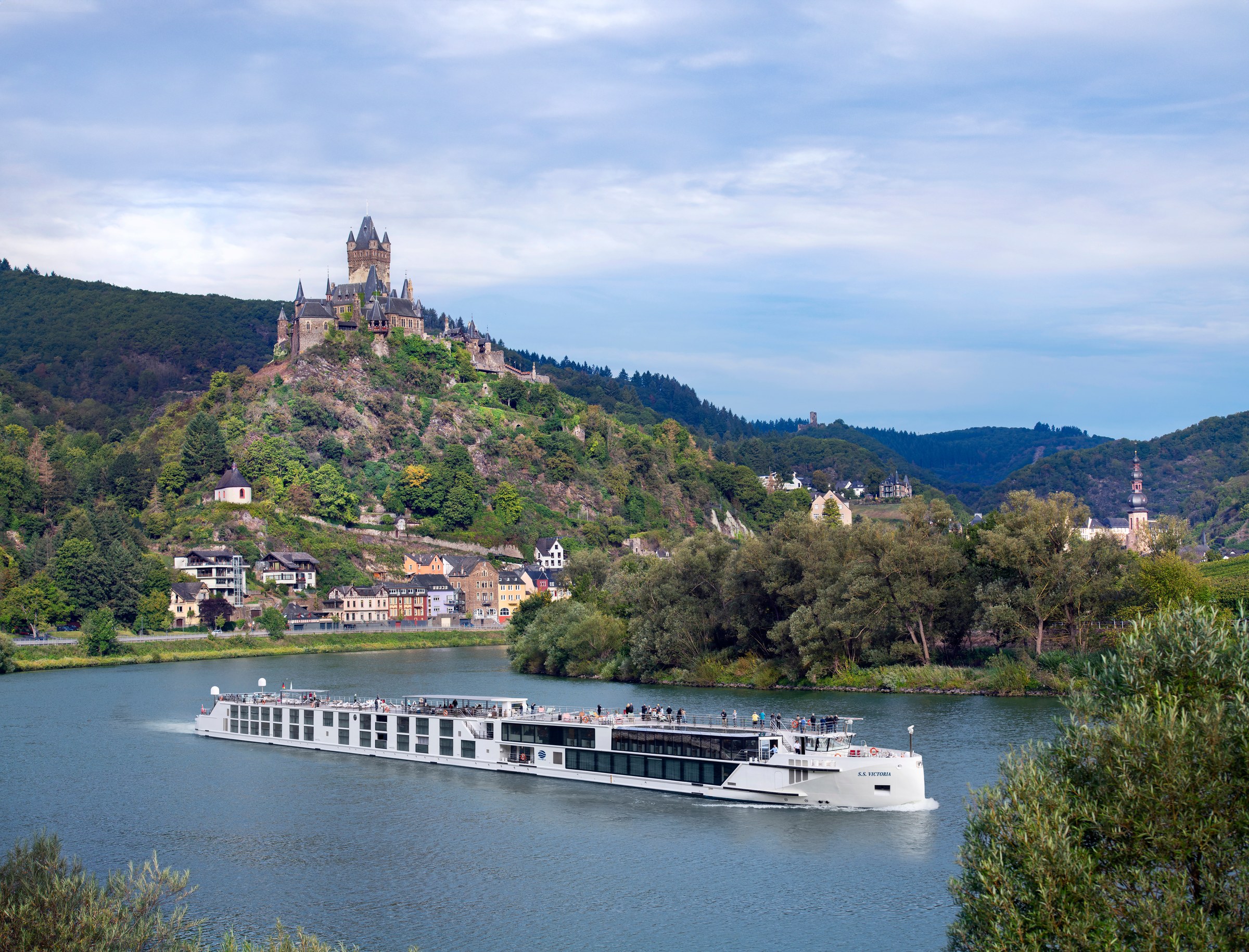 S.S. Victoria – on the Moselle below a castle