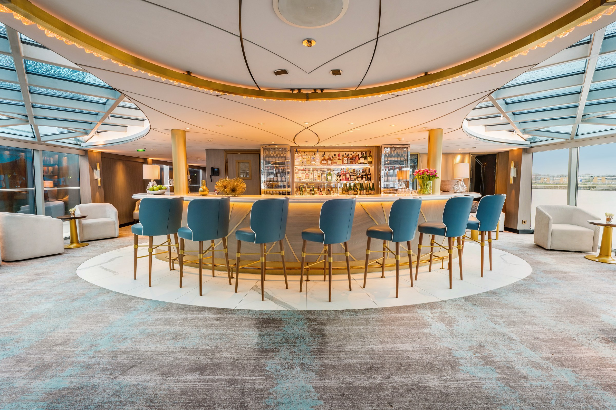 S.S. Victoria – Lounge bar