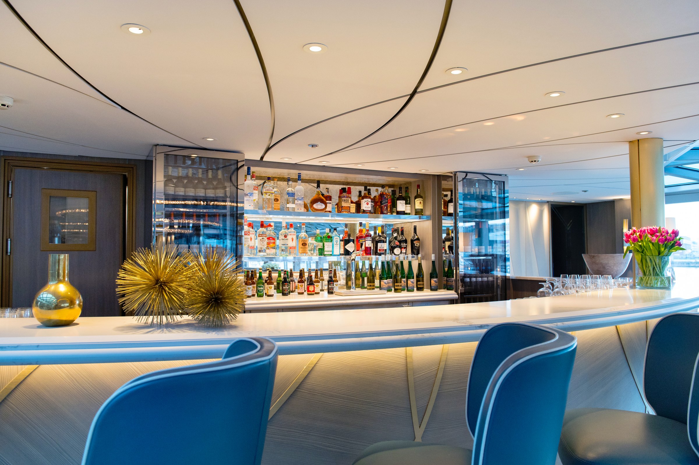 S.S. Victoria – Lounge bar