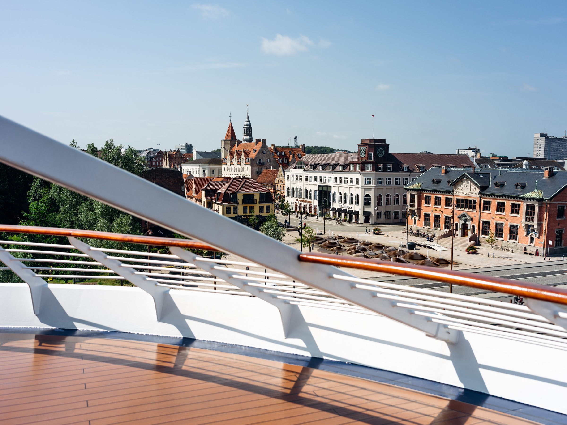 Star Pride exterior