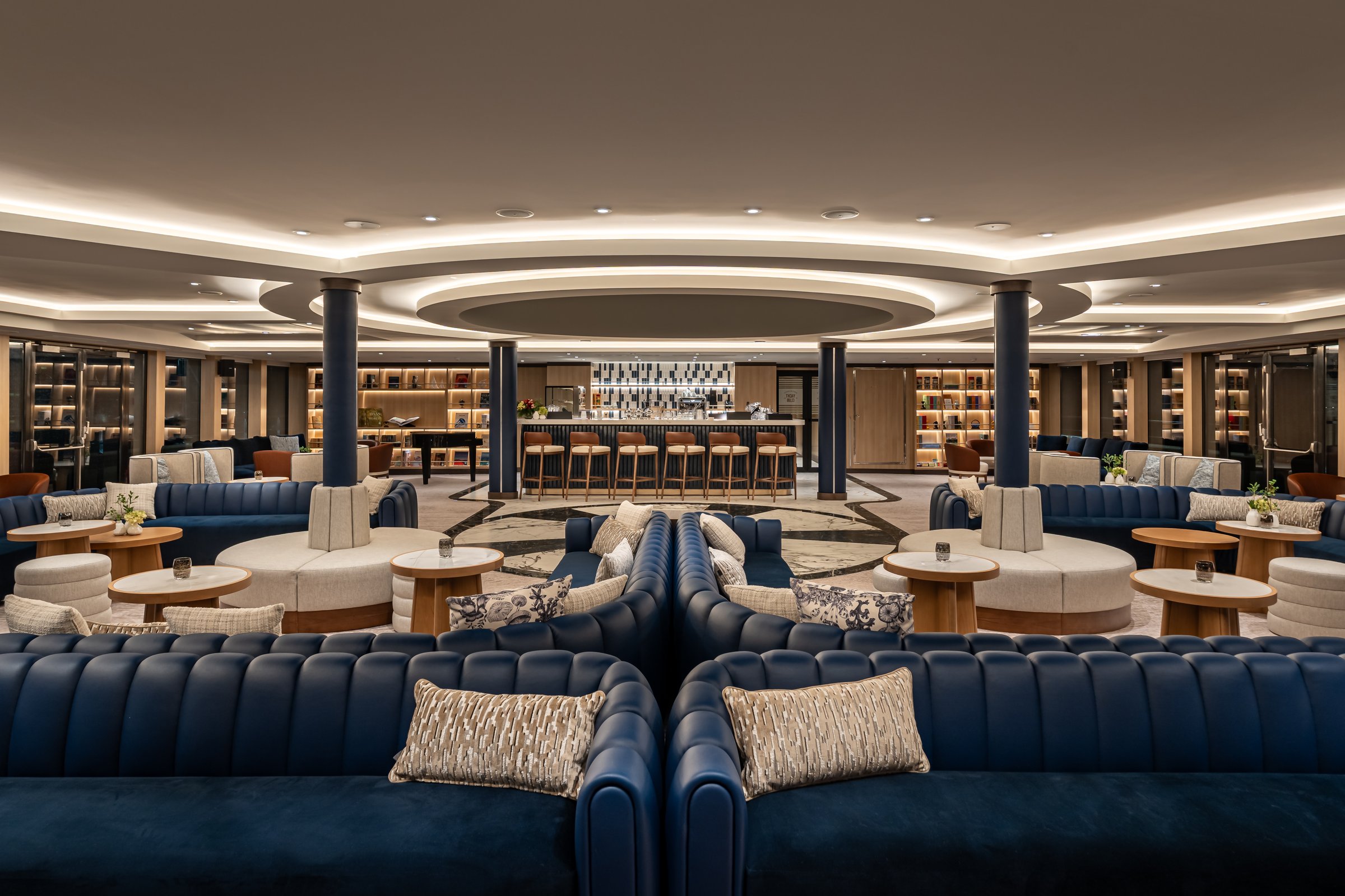 Star Seeker bar and lounge