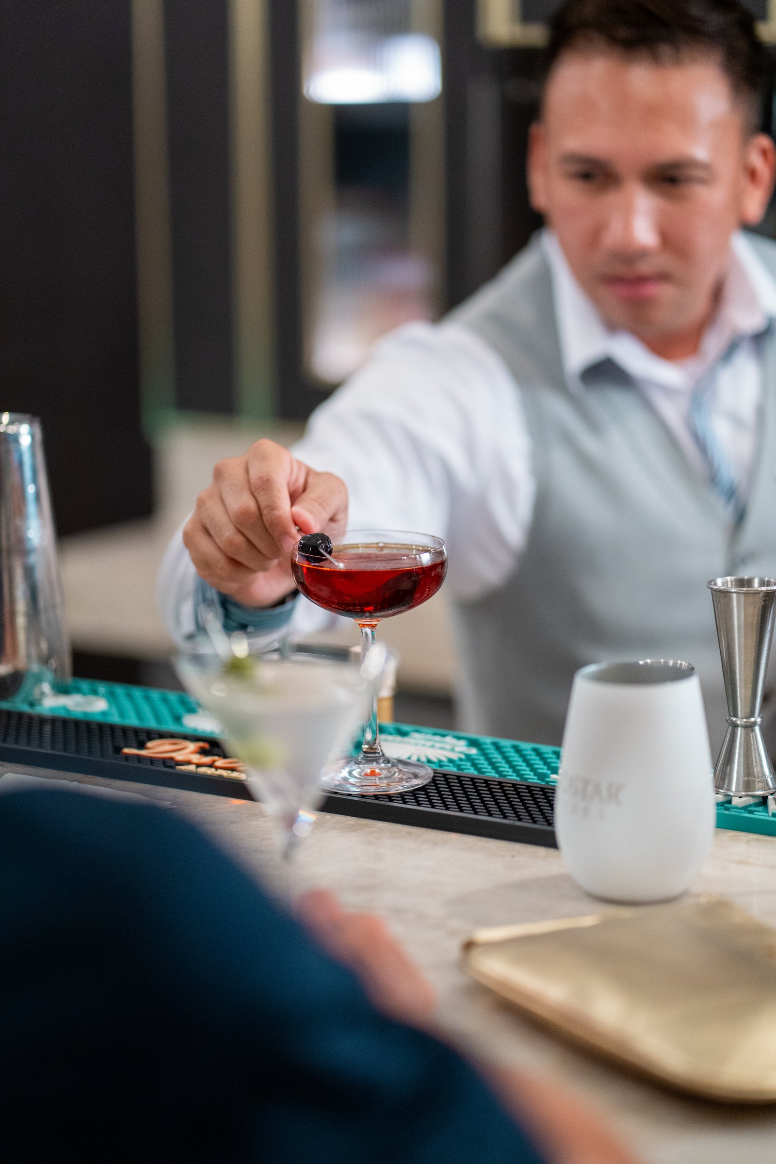 Wind Surf bar and lounge